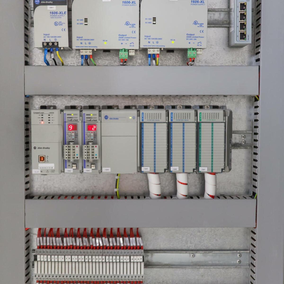 PAINEL DE CONTROLE MONTADO SOB DEMANDA